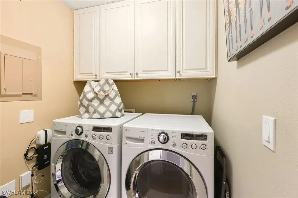 571 Serendipity Drive Naples FL 34108