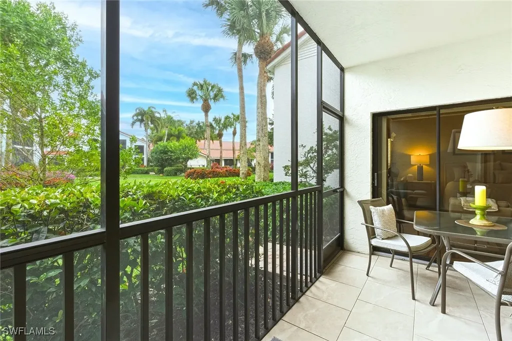 571 E Serendipity Drive Naples FL 34108