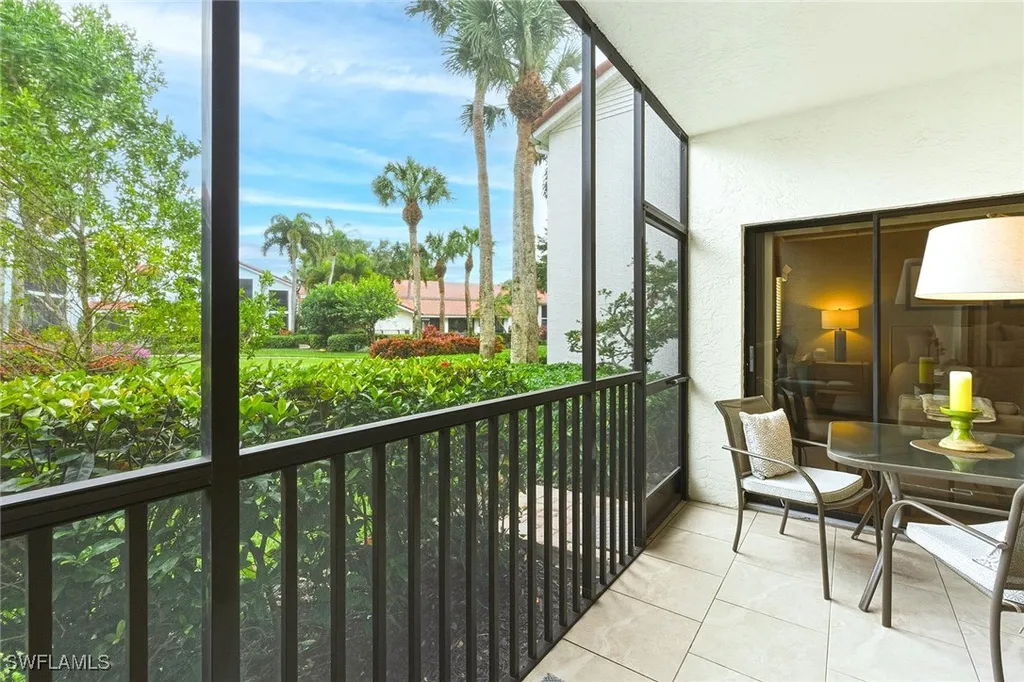571 Serendipity Drive Naples FL 34108