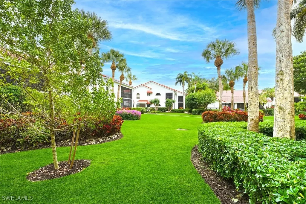 571 E Serendipity Drive Naples FL 34108