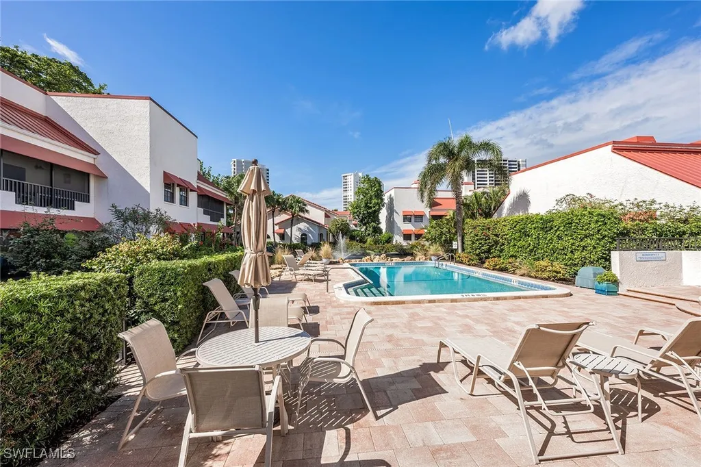 571 Serendipity Drive Naples FL 34108