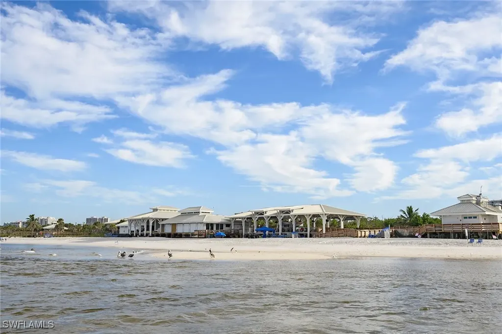 571 Serendipity Drive Naples FL 34108