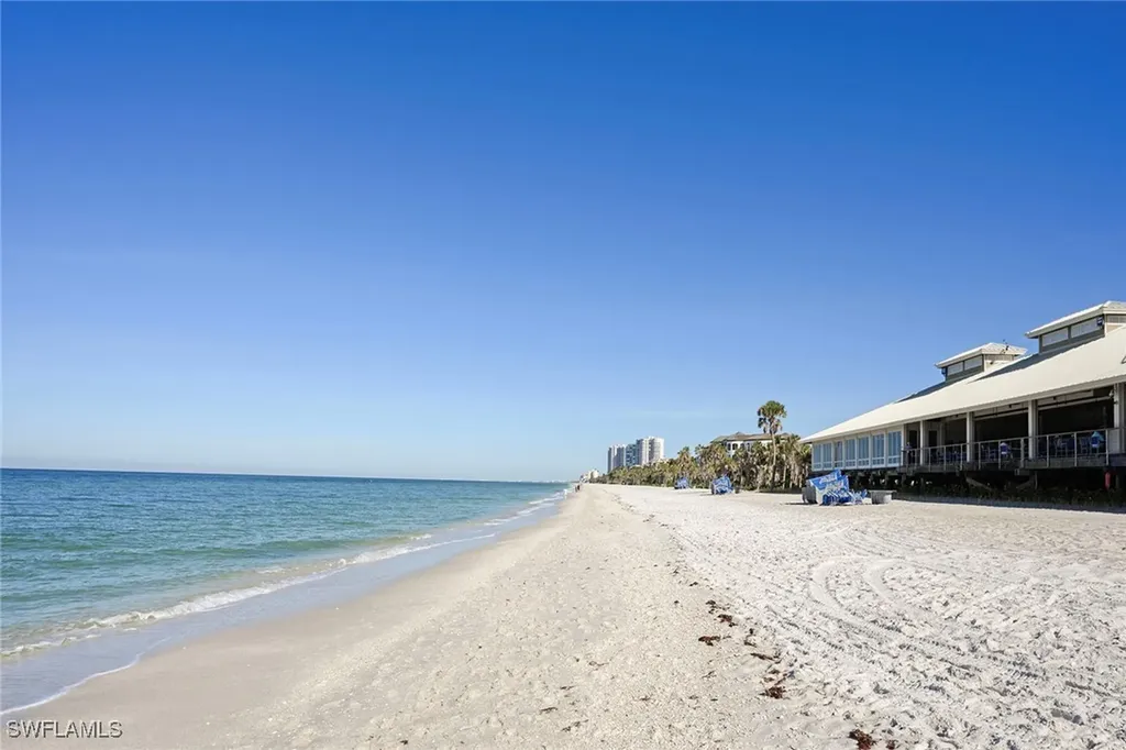 571 E Serendipity Drive Naples FL 34108