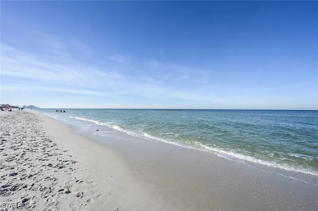 571 Serendipity Drive Naples FL 34108