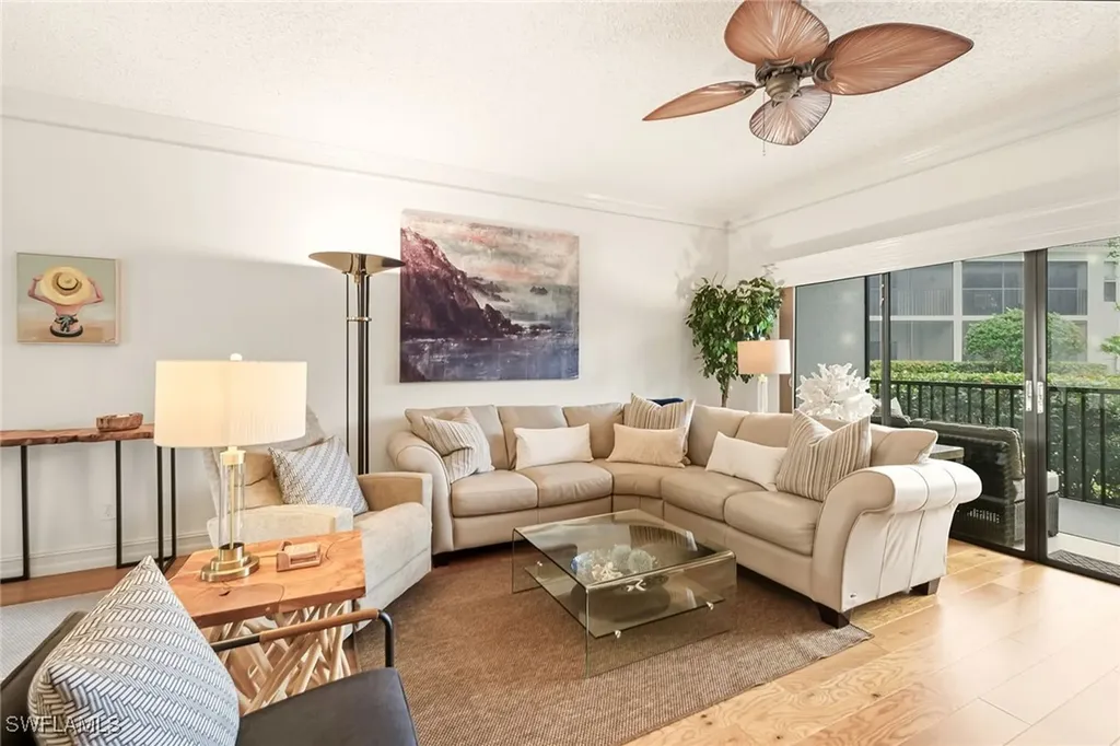 571 E Serendipity Drive Naples FL 34108