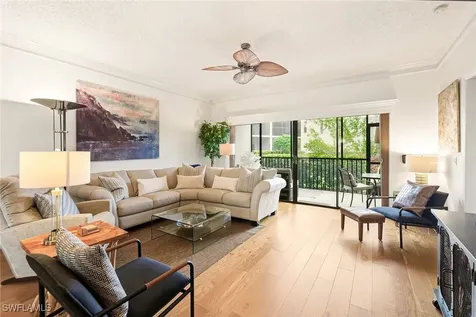 571 Serendipity Drive Naples FL 34108