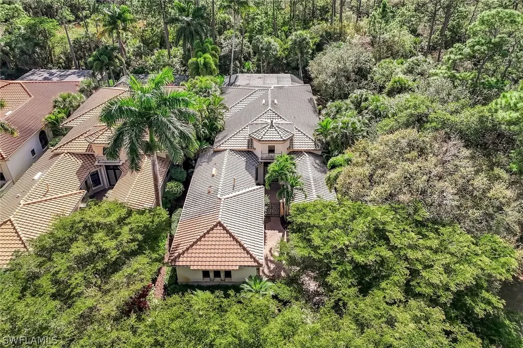 18051 Lagos Way Naples FL 34110