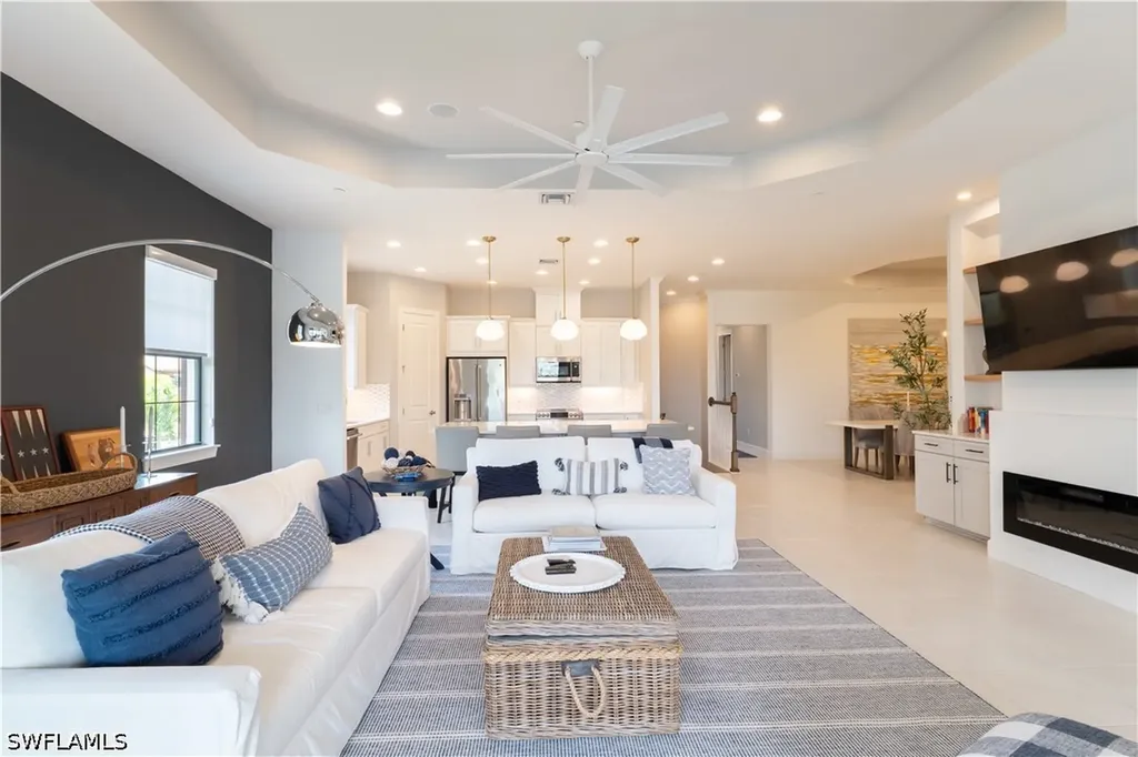9673 Montelanico Loop Naples FL 34119