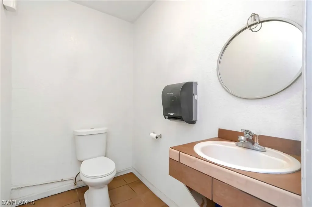 5708 N 40th Street Tampa FL 33610