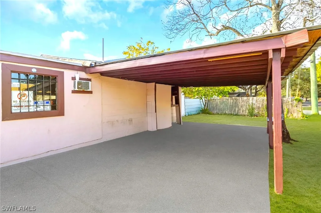 5708 N 40th Street Tampa FL 33610