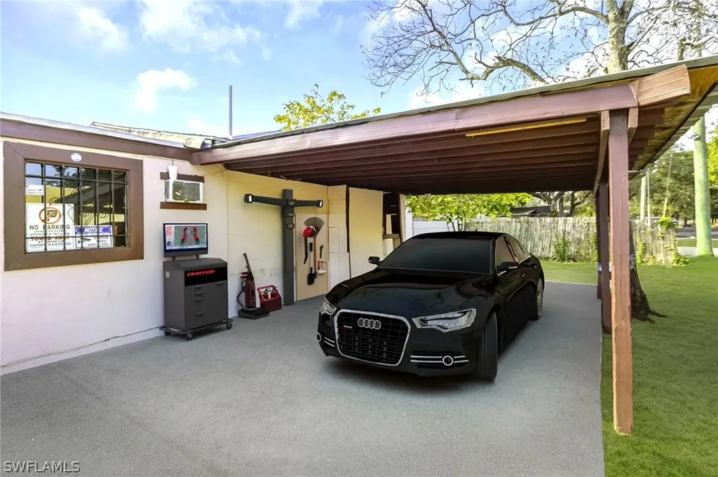 5708 N 40th Street Tampa FL 33610