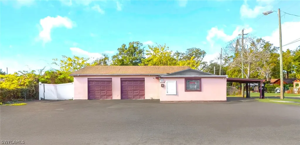 5708 N 40th Street Tampa FL 33610