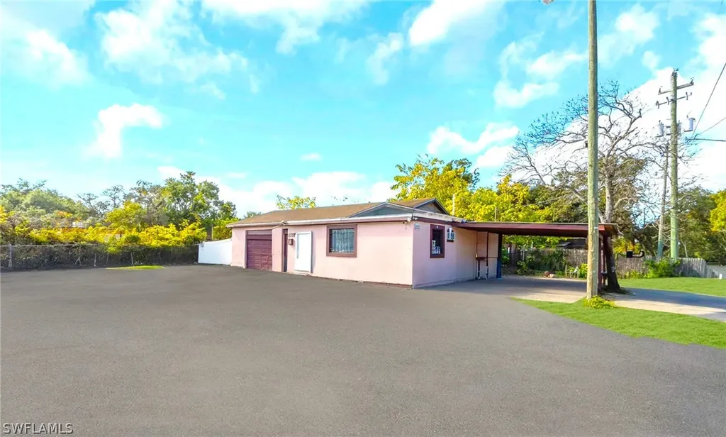 5708 N 40th Street Tampa FL 33610