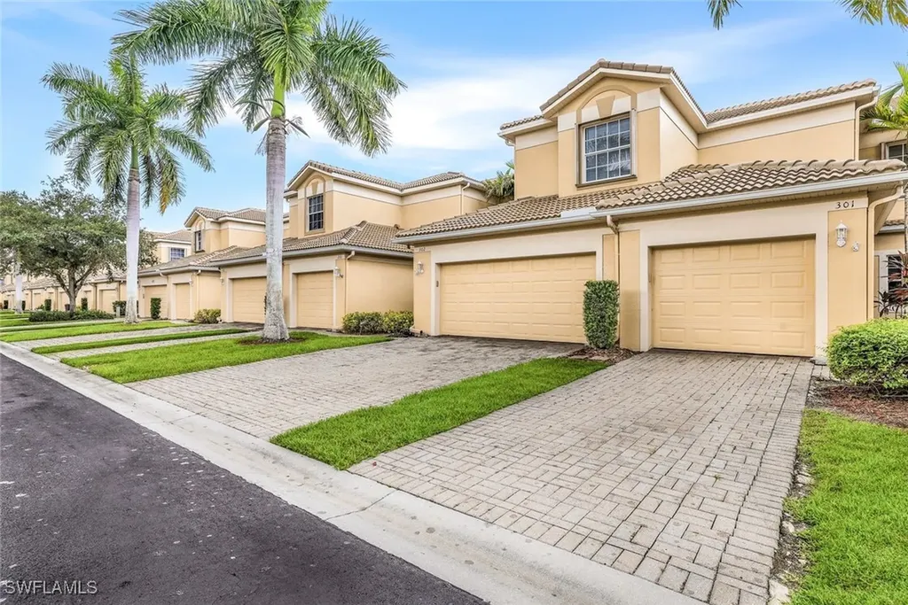 6031 Jonathans Bay Circle Fort Myers FL 33908