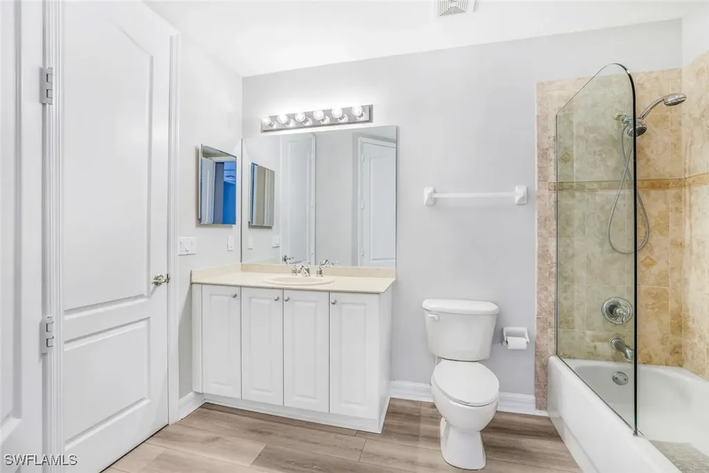 6031 Jonathans Bay Circle Fort Myers FL 33908