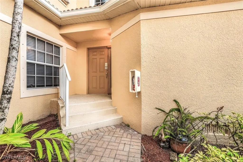 6031 Jonathans Bay Circle Fort Myers FL 33908