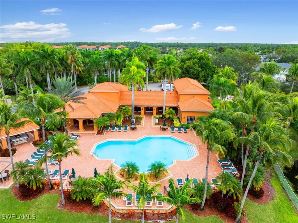 1180 Wildwood Lakes Boulevard Naples FL 34104