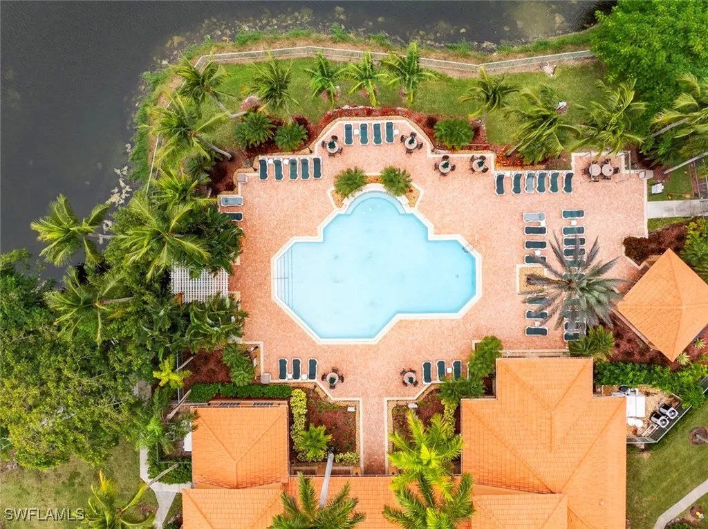 1180 Wildwood Lakes Boulevard Naples FL 34104