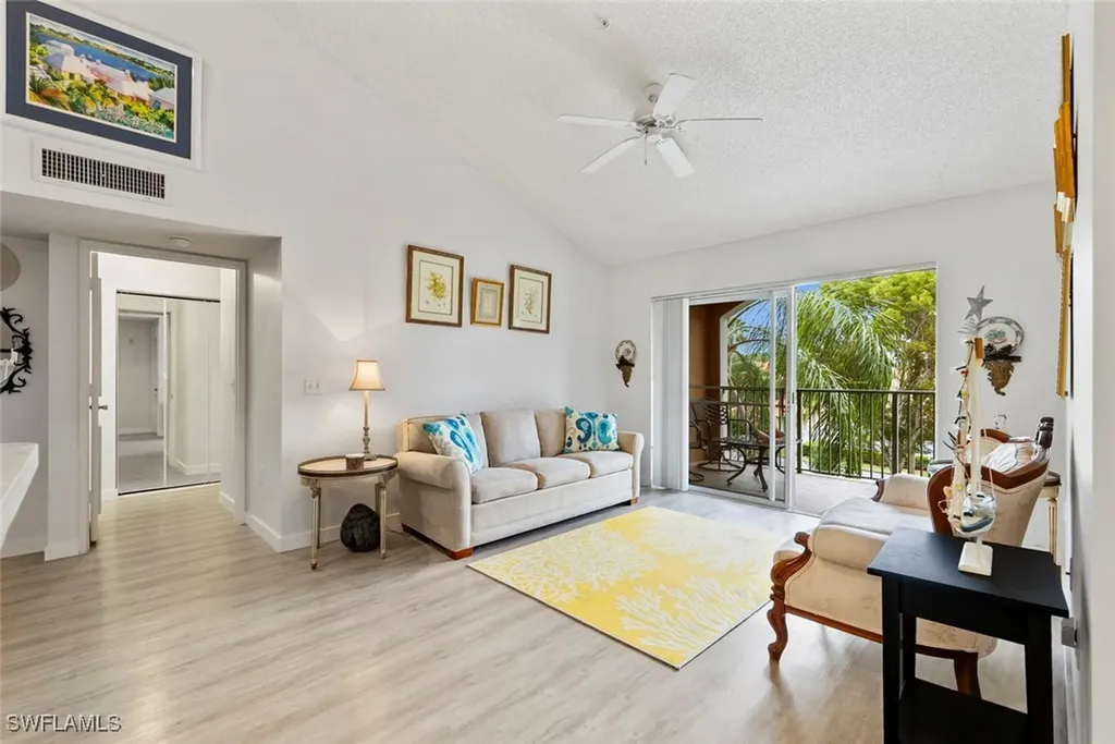 1180 Wildwood Lakes Boulevard Naples FL 34104