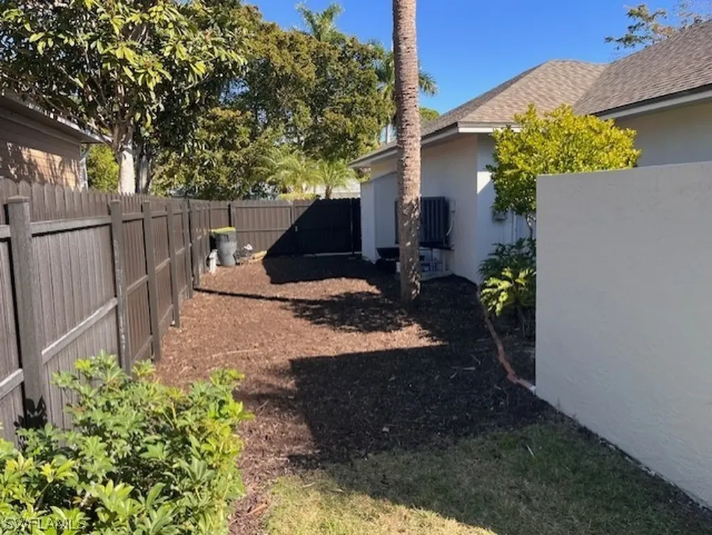 2264 Outrigger Lane Naples FL 34104