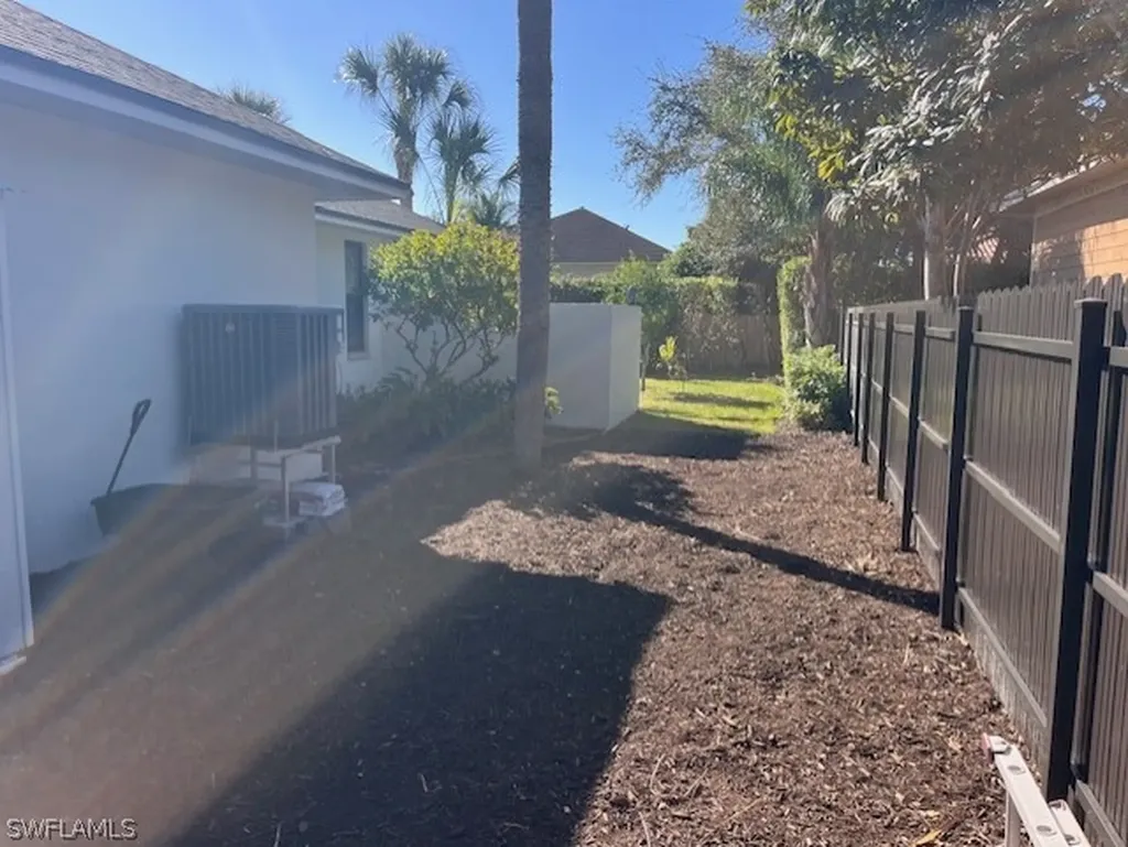 2264 Outrigger Lane Naples FL 34104