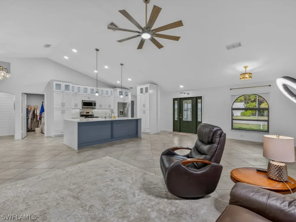 2264 Outrigger Lane Naples FL 34104