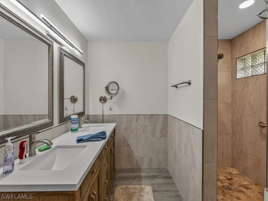 2264 Outrigger Lane Naples FL 34104