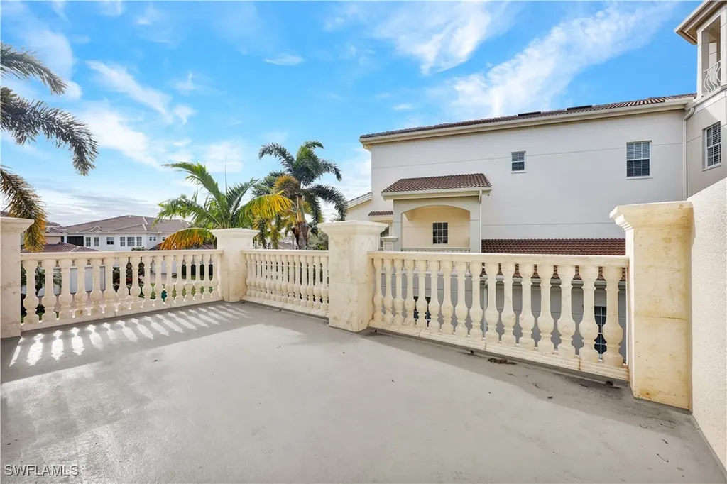 530 Avellino Isle Circle Naples FL 34119