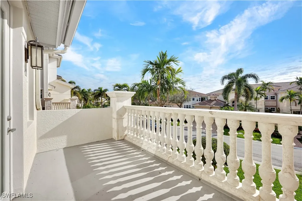 530 Avellino Isle Circle Naples FL 34119