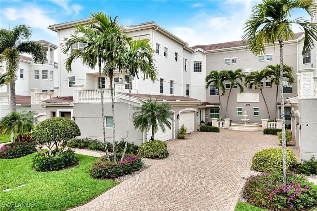 530 Avellino Isle Circle Naples FL 34119