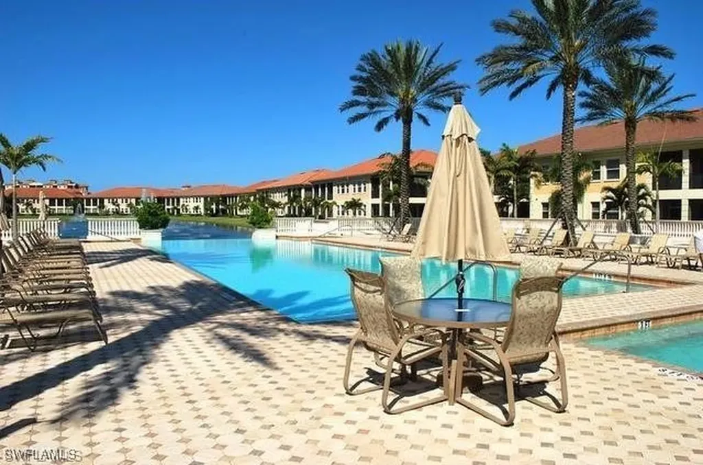 530 Avellino Isle Circle Naples FL 34119