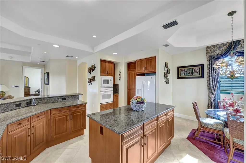 530 Avellino Isle Circle Naples FL 34119