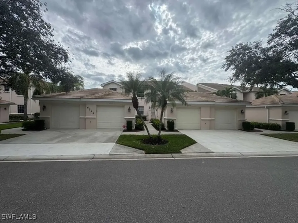 6255 Wilshire Pines Circle Naples FL 34109