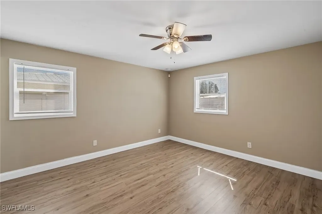 922 SE 27th Terrace Cape Coral FL 33904