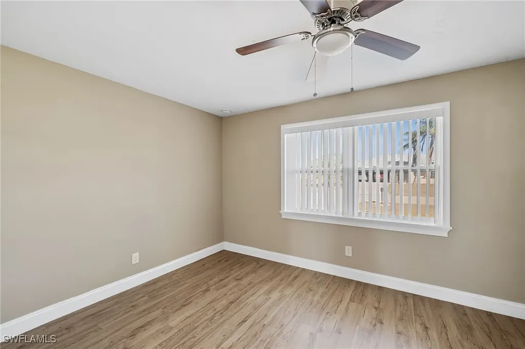 922 SE 27th Terrace Cape Coral FL 33904