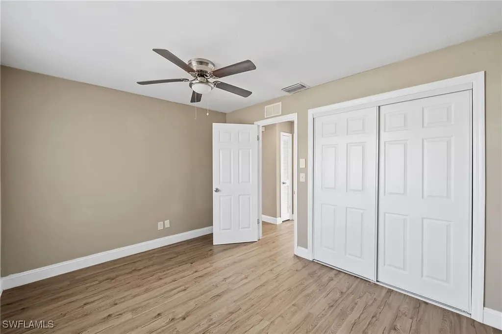 922 SE 27th Terrace Cape Coral FL 33904