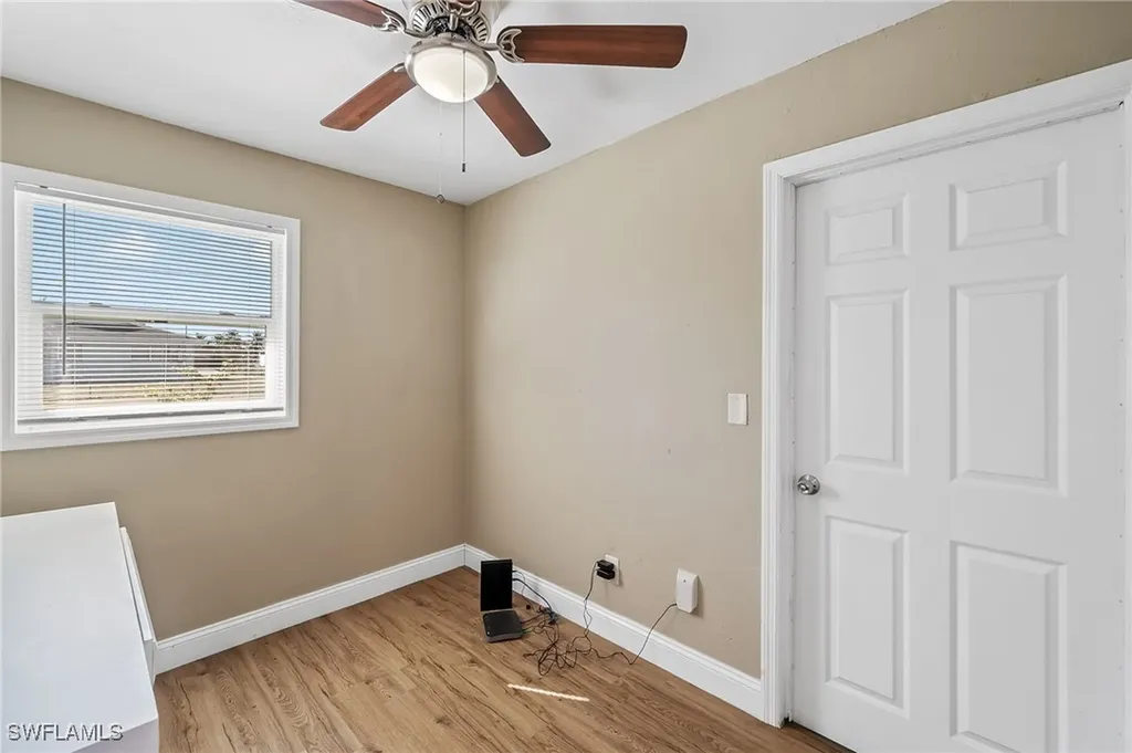 922 SE 27th Terrace Cape Coral FL 33904