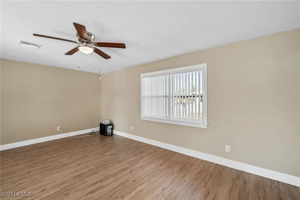 922 SE 27th Terrace Cape Coral FL 33904