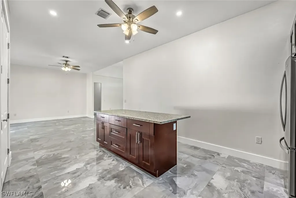 1853 Della Drive Naples FL 34117