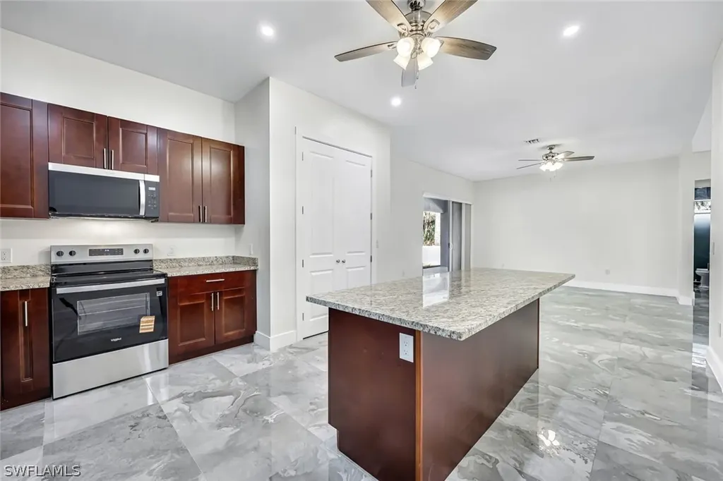1853 Della Drive Naples FL 34117