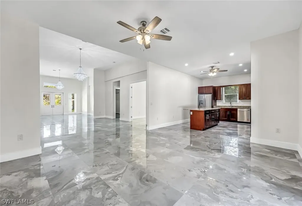 1853 Della Drive Naples FL 34117