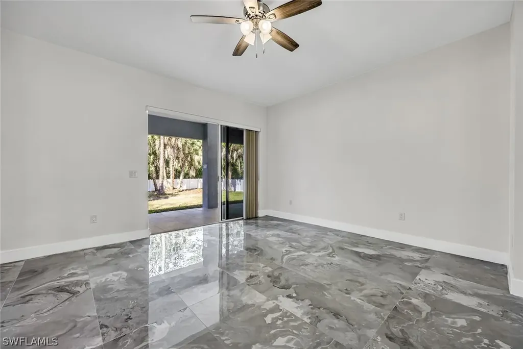 1853 Della Drive Naples FL 34117