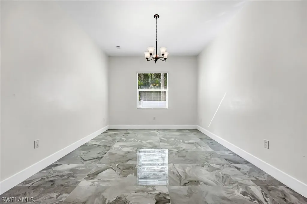 1853 Della Drive Naples FL 34117