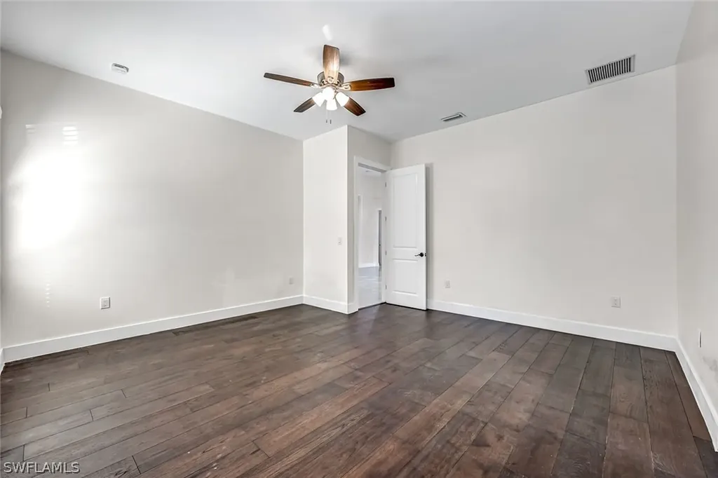 1853 Della Drive Naples FL 34117