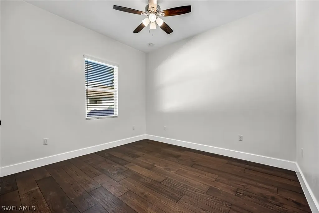 1853 Della Drive Naples FL 34117
