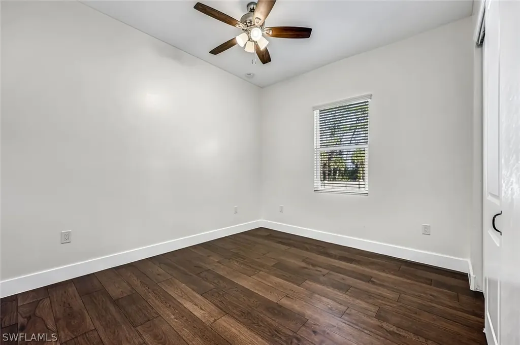 1853 Della Drive Naples FL 34117