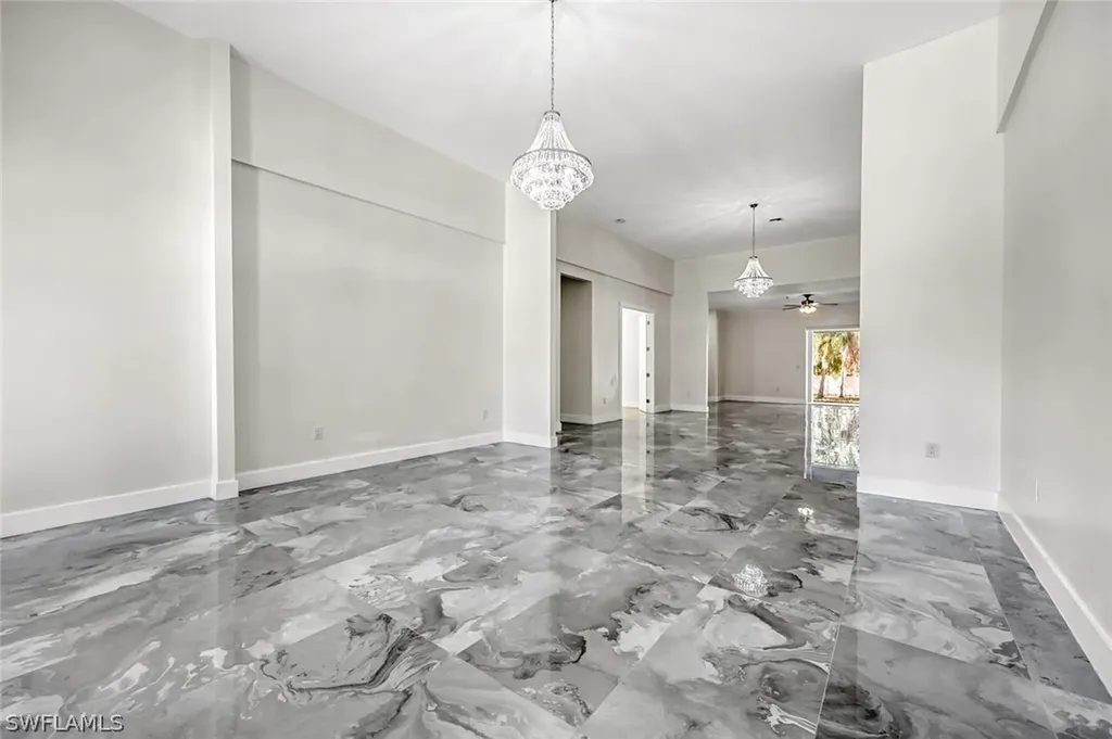 1853 Della Drive Naples FL 34117