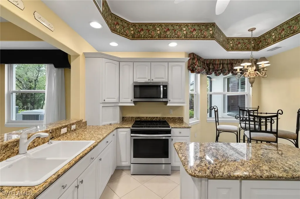 6073 Ashford Lane Naples FL 34110