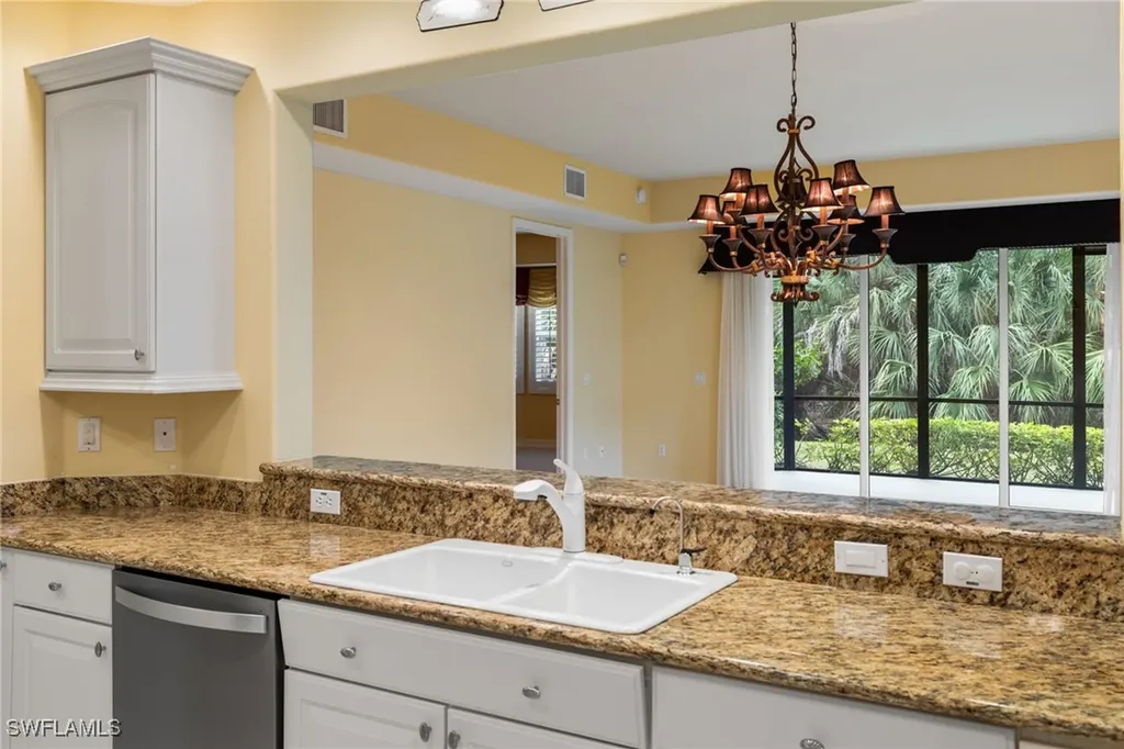 6073 Ashford Lane Naples FL 34110