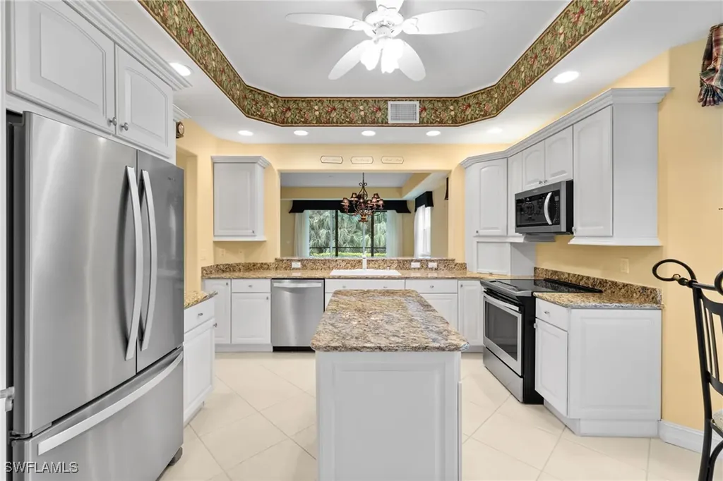 6073 Ashford Lane Naples FL 34110